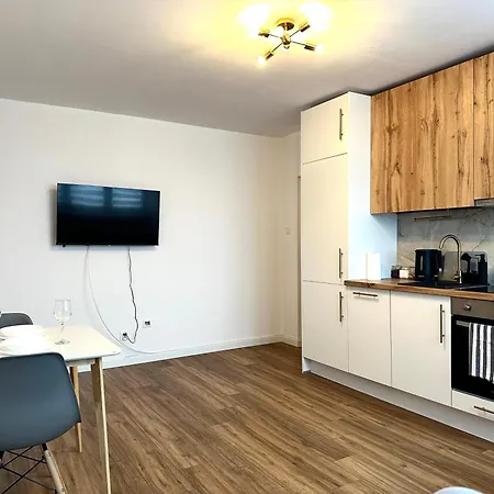 Lejlighed Dabrowskiego - Self Check-in 20h - Lift