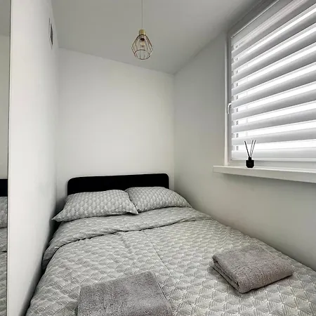 Lejlighed Dabrowskiego - Self Check-in 20h - Lift